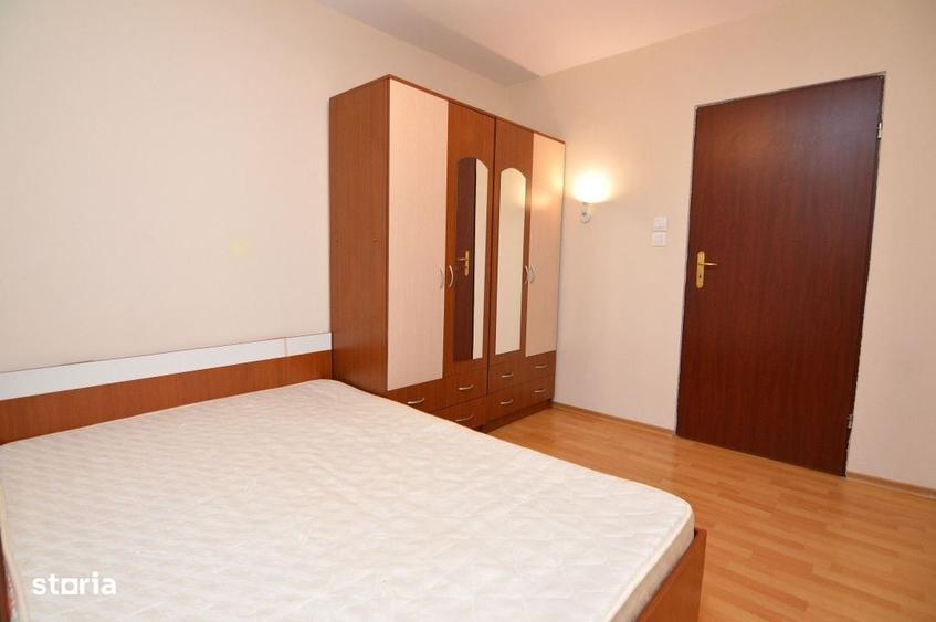 Apartament cu 3 camere semidecomandat, mobilat în Tineretului