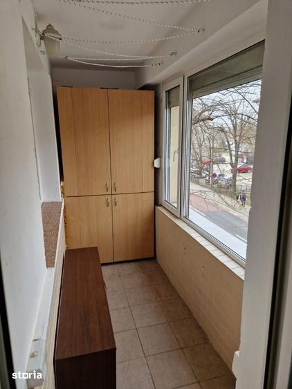 Apartament cu 3 camere, mobilat în Pajura