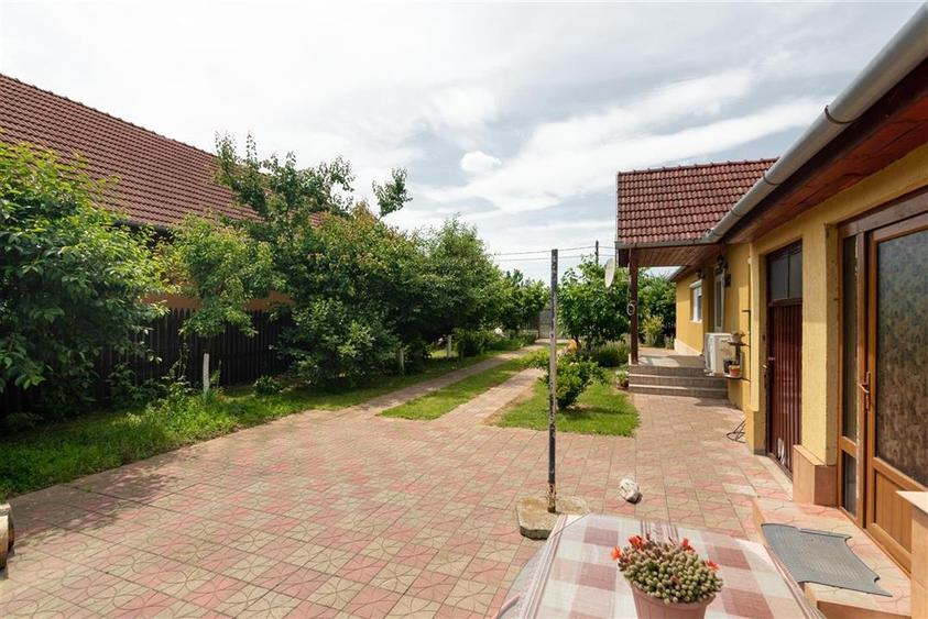 Casă individuală cu 3 camere cu Teren 700 Mp în Oșorhei