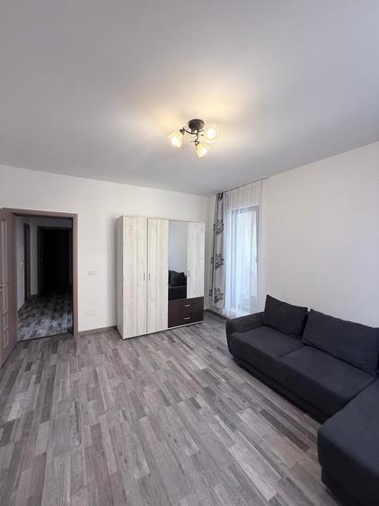 Apartament cu 3 camere decomandat în Militari