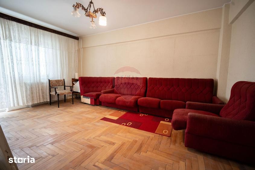 Apartament cu 4 camere în Sud