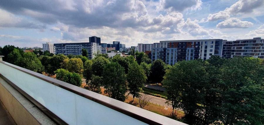 Apartament cu 2 camere decomandat în Politehnica