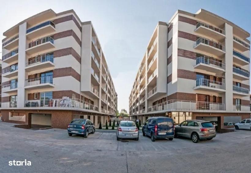 Apartament cu 3 camere semidecomandat în Străulești