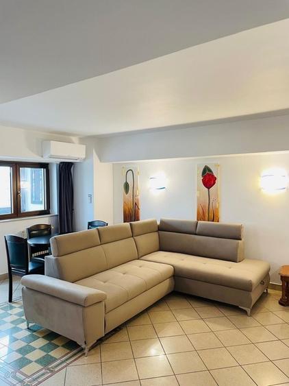 Apartament cu 3 camere decomandat în Decebal