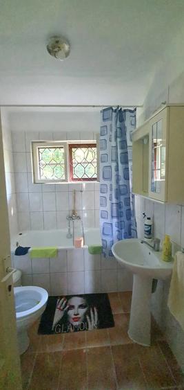Casă cu Teren 1400 Mp în Central
