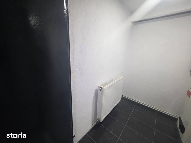 Apartament cu 2 camere semidecomandat în Tractorul