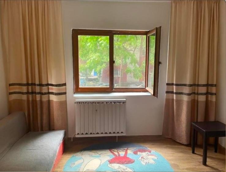 Apartament cu 4 camere decomandat în 13 Septembrie