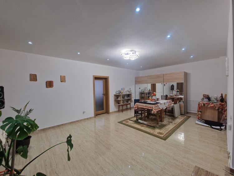 Casă individuală cu 5 camere cu Teren 420 Mp în Cumpăna