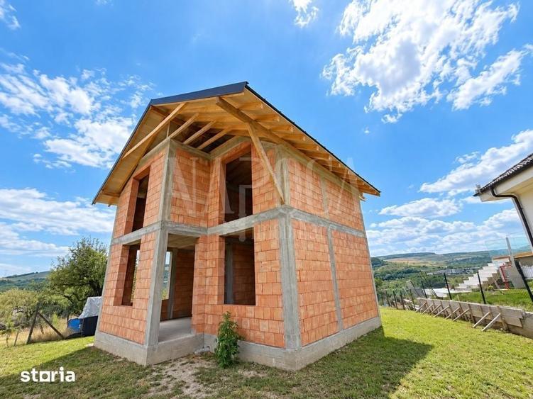 Casă cu 5 camere cu Teren 492 Mp în Baciu