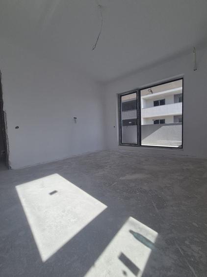 Apartament cu 2 camere decomandat în Theodor Pallady