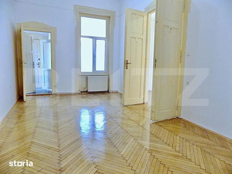 Apartament cu 4 camere decomandat în Fabric