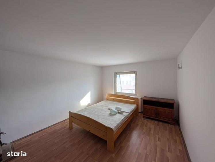 Casă cu 4 camere cu Teren 1300 Mp în Aluniș