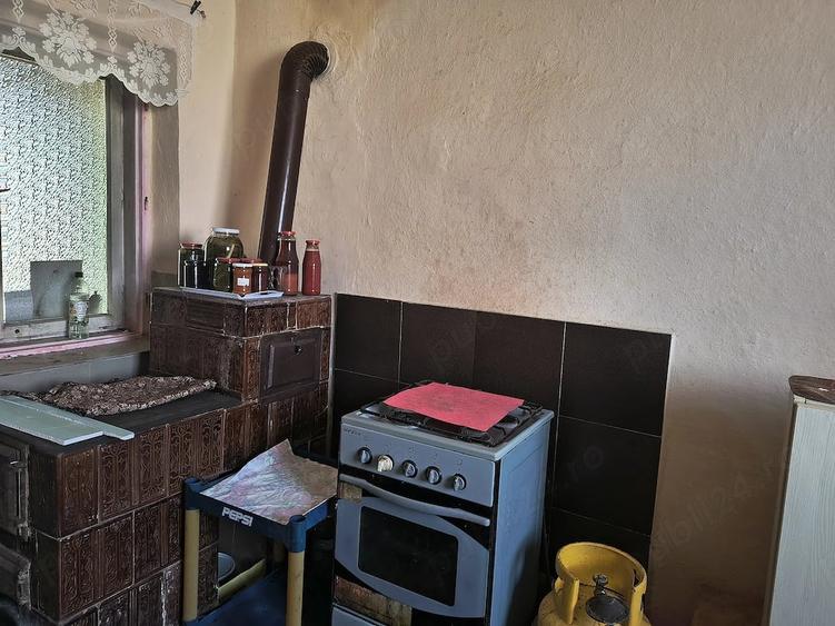 Casă cu 3 camere cu Teren 2900 Mp în Gavojdia