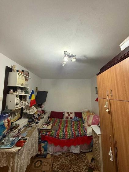 Apartament cu 2 camere semidecomandat în Inel II