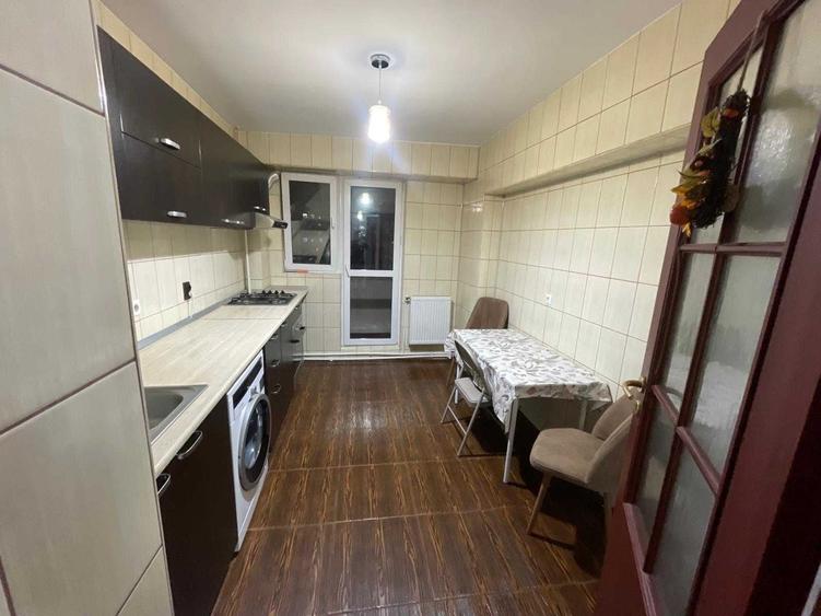 Apartament cu 2 camere decomandat în Micro 18