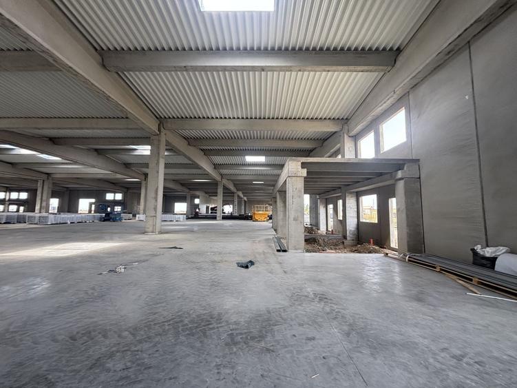 Spațiu industrial, de 885 mp, în Sânandrei