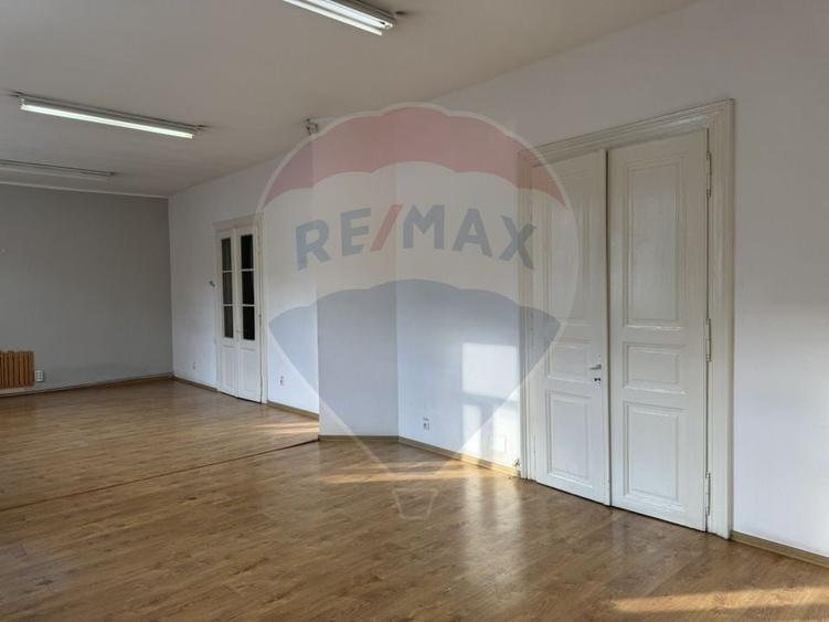 Birou, de 112.19999694824 mp, în Ultracentral