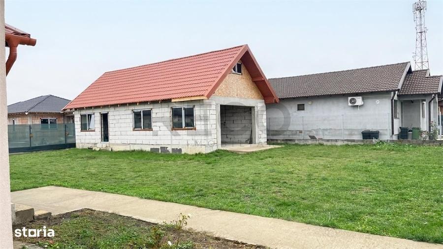 Casă cu 4 camere cu Teren 800 Mp în Oșorhei