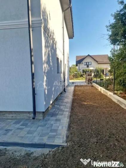 Casă cu 4 camere cu Teren 300 Mp în Sud