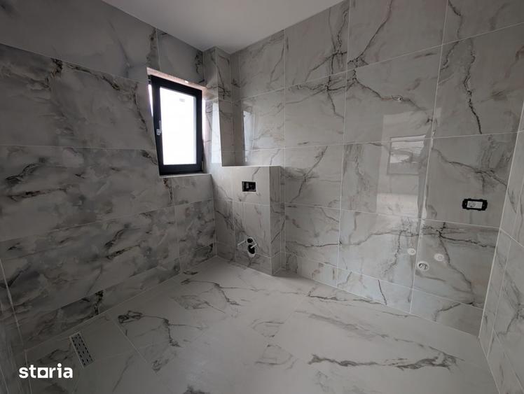 Casă cu 4 camere cu Teren 530 Mp în Central