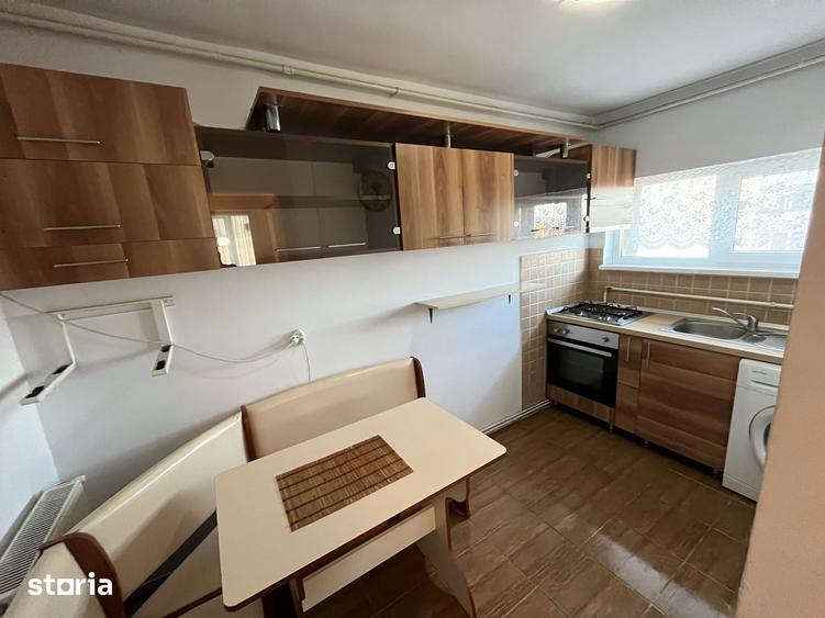 Apartament cu 3 camere, mobilat în Central