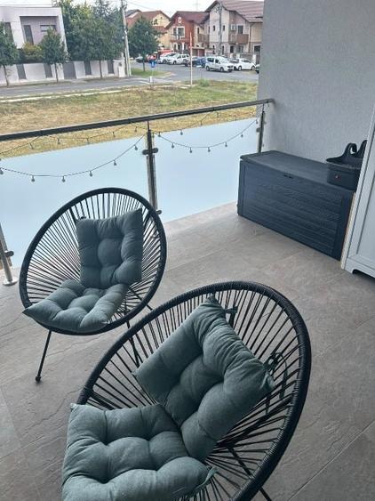 Apartament cu 2 camere semidecomandat, mobilat în Dumbrăvița