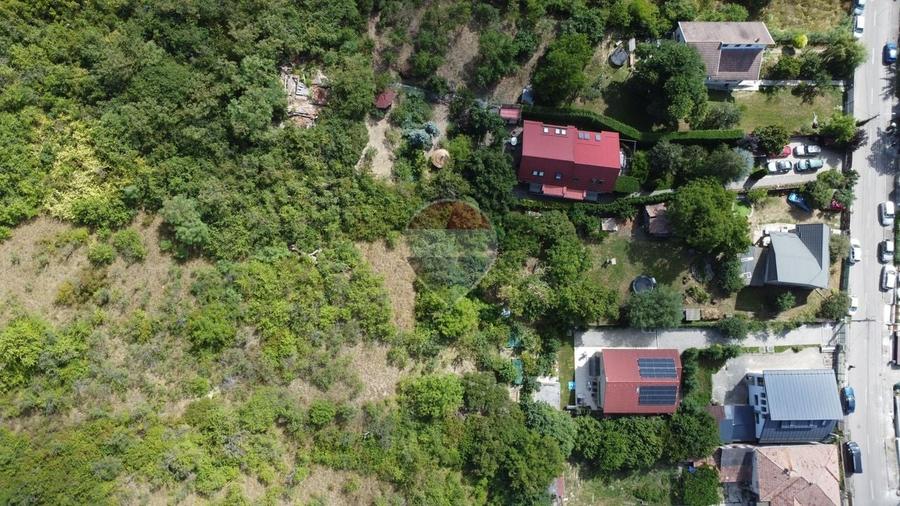Teren Construcții intravilan de 3308 mp, în Dâmbul Rotund