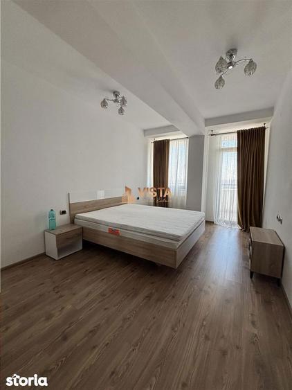 Apartament cu 4 camere, mobilat în Tractorul