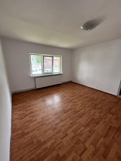 Apartament cu 2 camere semidecomandat în Popoveni
