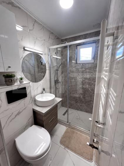 Apartament cu 3 camere semidecomandat, mobilat în Codlea