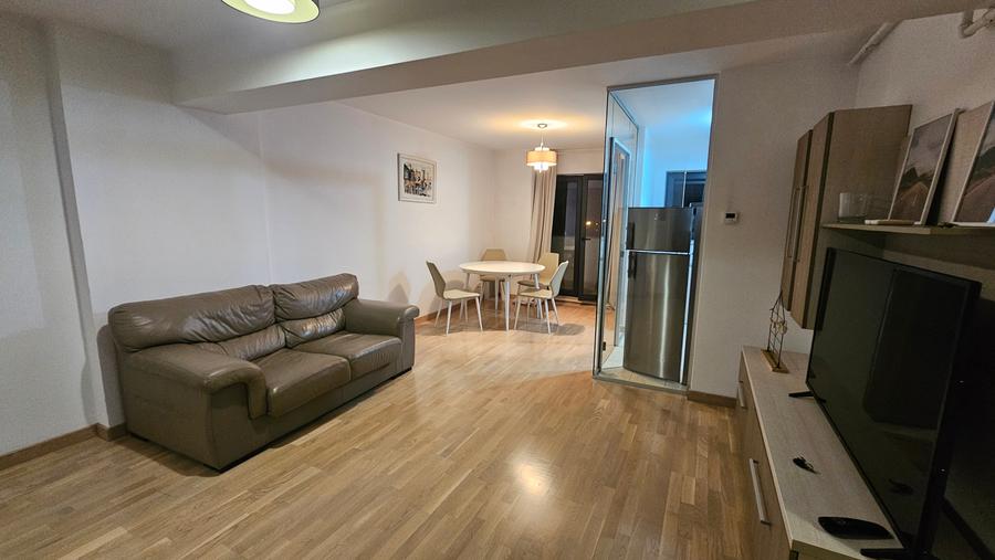 Apartament cu 2 camere decomandat, mobilat în Banu Manta