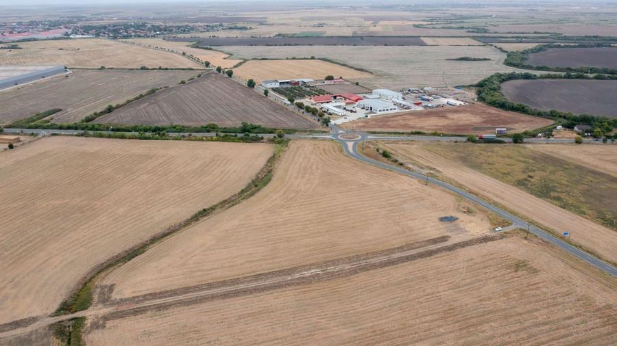Teren agricol extravilan de 31383 mp, în Dudeștii Noi