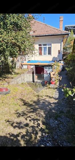 Casă cu 2 camere cu Teren 450 Mp în Central