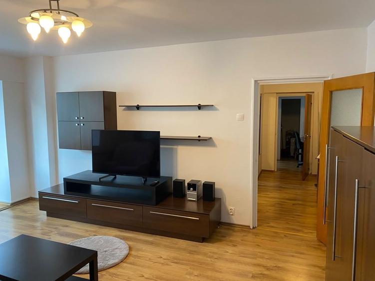 Apartament cu 2 camere decomandat, mobilat în Unirii