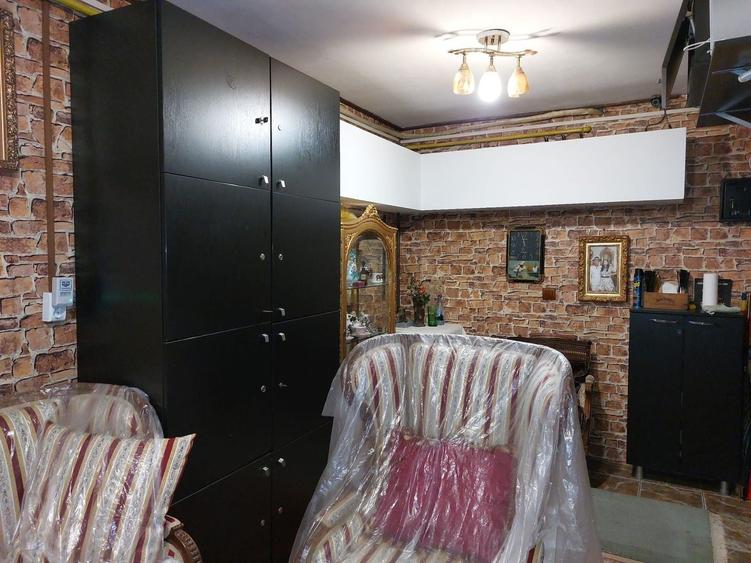 Spațiu comercial, de 82 mp, în Romană