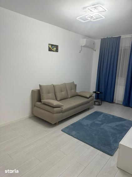 Garsonieră decomandată în Central