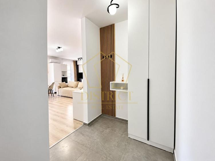 Apartament cu 3 camere decomandat, mobilat în Lipovei