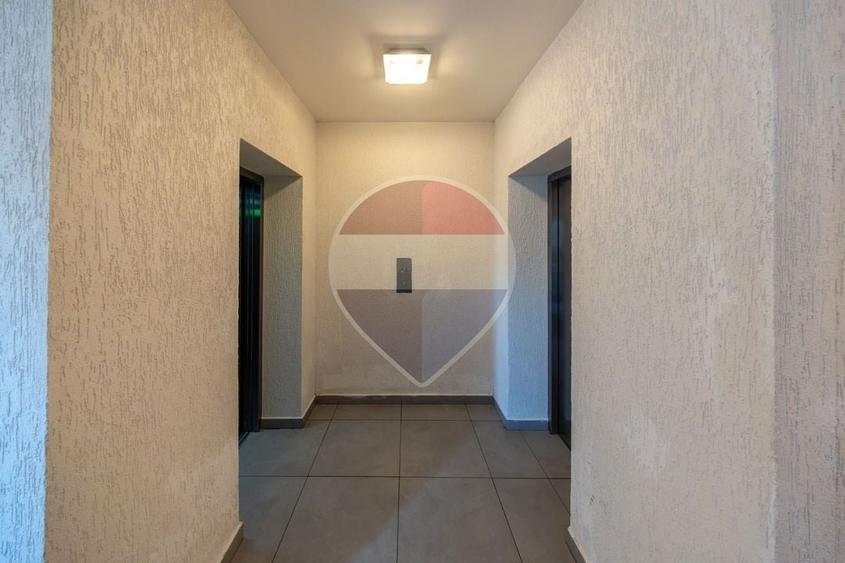 Apartament cu 2 camere semidecomandat, mobilat în Răcădău