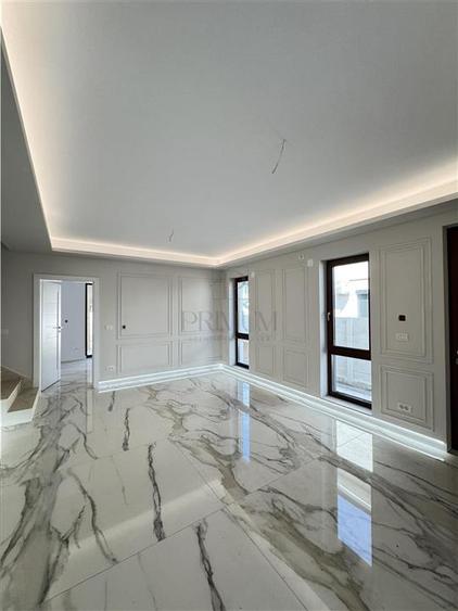 Duplex cu 5 camere cu Canalizare în Chișoda