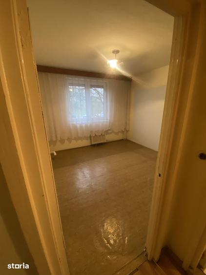 Apartament cu 3 camere decomandat în Rogerius