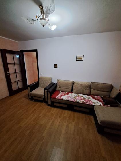 Apartament cu 2 camere semidecomandat în Șcheia