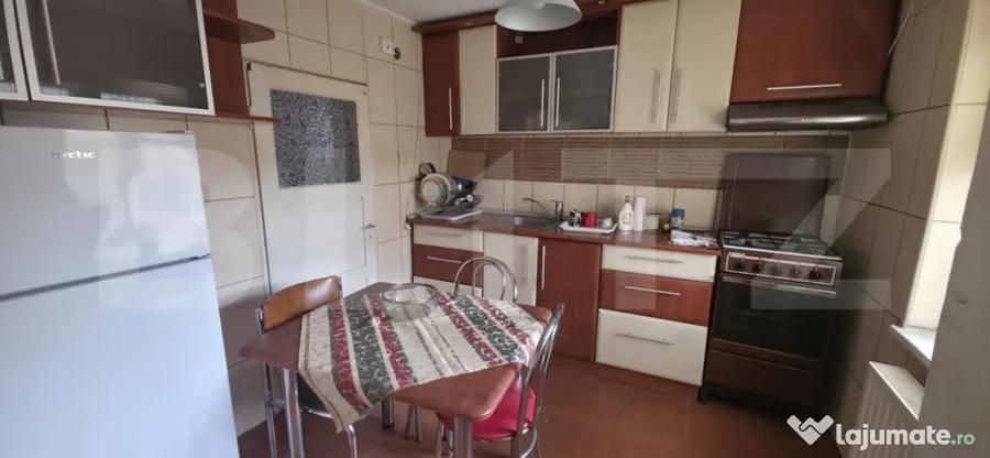 Casă cu 3 camere cu Teren 400 Mp în Central