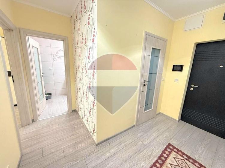 Apartament cu 2 camere decomandat, mobilat în Central