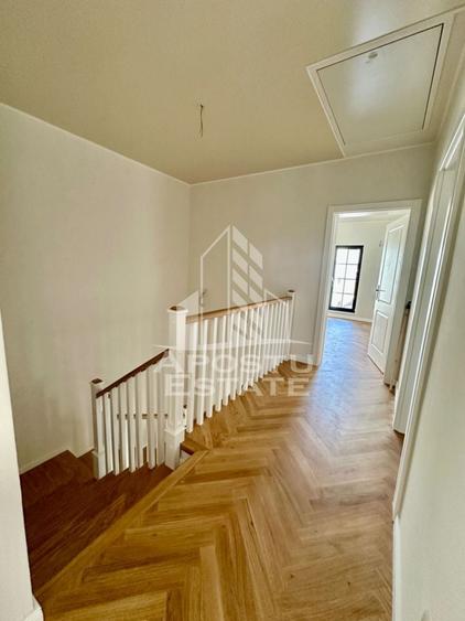Duplex cu 5 camere cu Canalizare în Giroc