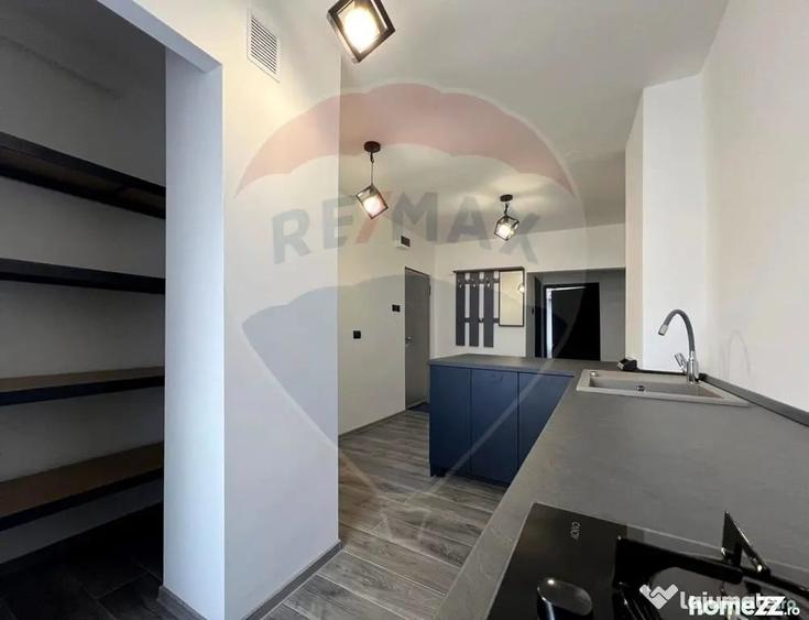 Apartament cu 3 camere decomandat în Est