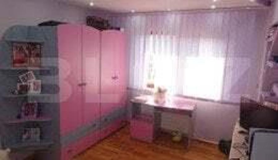 Apartament cu 4 camere decomandat în 22 Decembrie