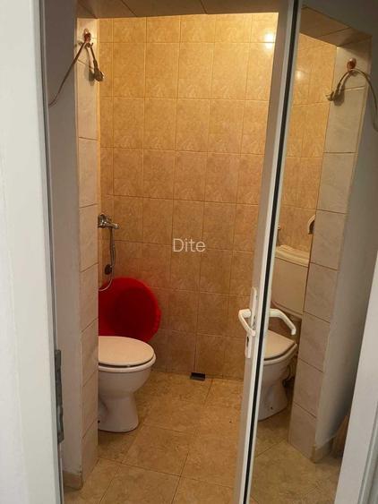 Garsoniera, etaj 1, Razboieni