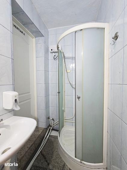 Spațiu comercial, de 120 mp, în Bujac
