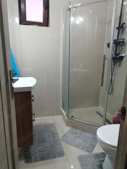 Casă cu 5 camere cu Teren 183 Mp în Central
