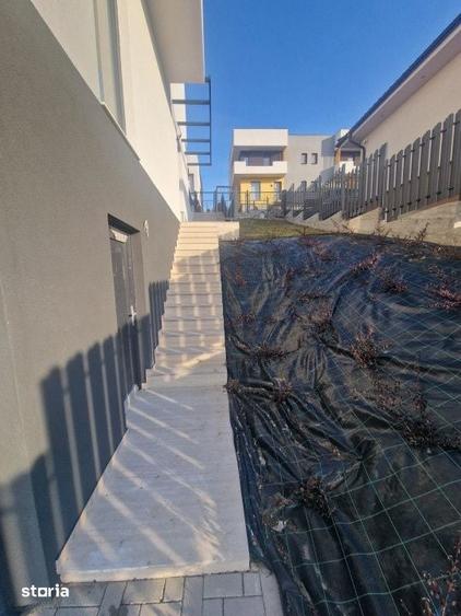 Casă cu 5 camere cu Teren 350 Mp în Central